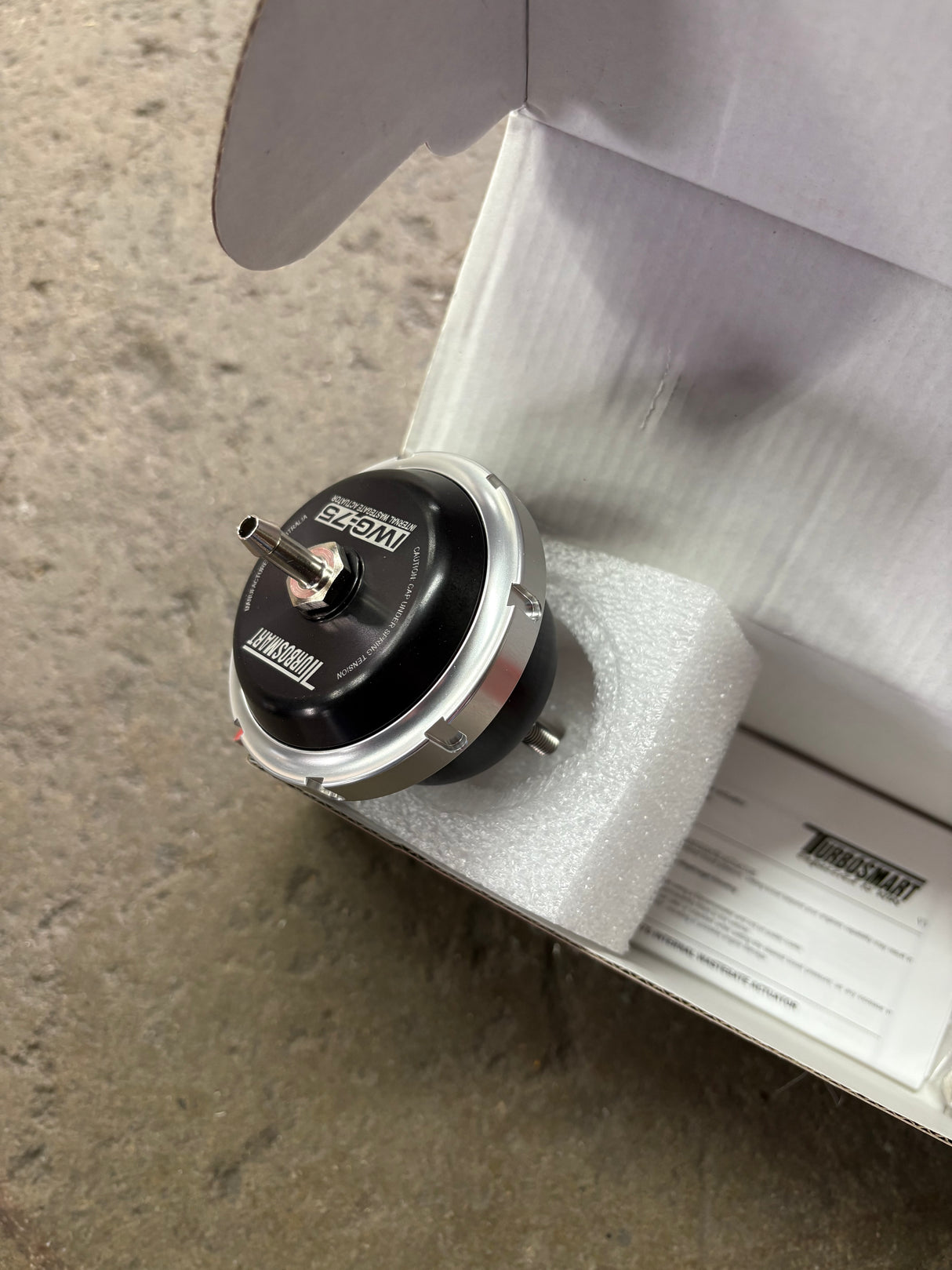 OPEN BOX: TurboSmart IWG-17 Internal Wastegate Actuator RS / Mustang (NX2 Only) 14 PSI