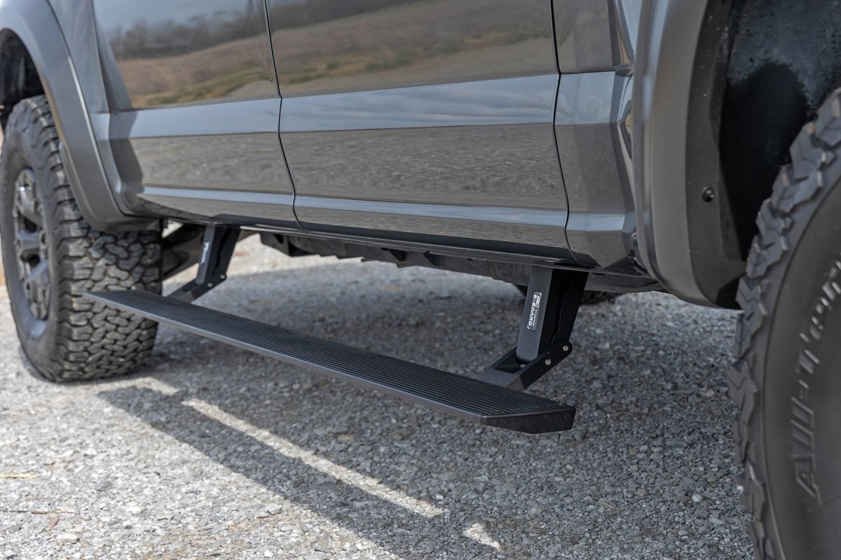 Rough Country - Rough Country Power Running Boards Dual Electric Motor Ford F - 150 (15 - 25) | F - 250/F - 350 Super Duty (17 - 25)