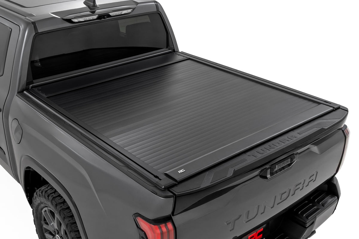 Rough Country Manual Retractable Bed Cover – Toyota Tundra 5'7" Bed (2022–2026)