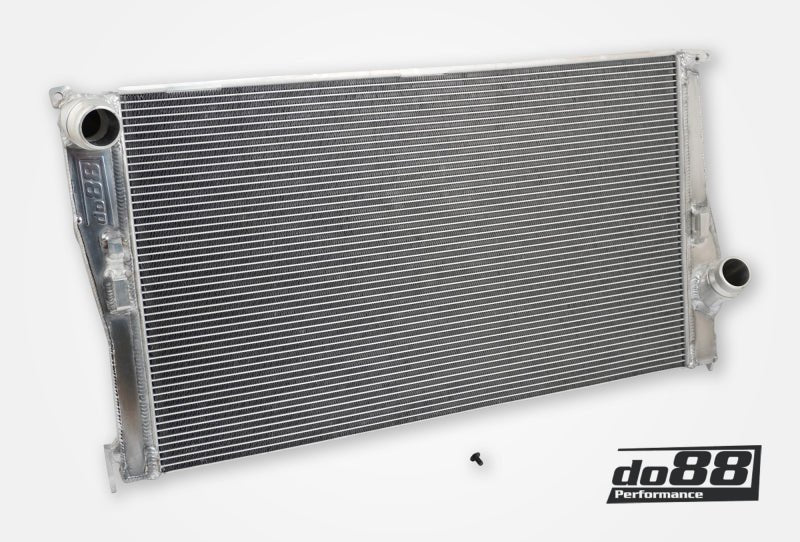 do88 - do88 07 - 13 BMW 135i/335i N54/N55 (E82/E88/E9X) Radiator
