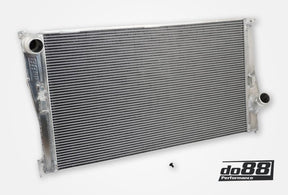 do88 - do88 07 - 13 BMW 135i/335i N54/N55 (E82/E88/E9X) Radiator