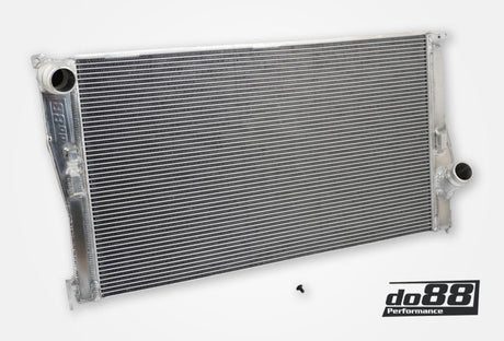 do88 - do88 07 - 13 BMW 135i/335i N54/N55 (E82/E88/E9X) Radiator