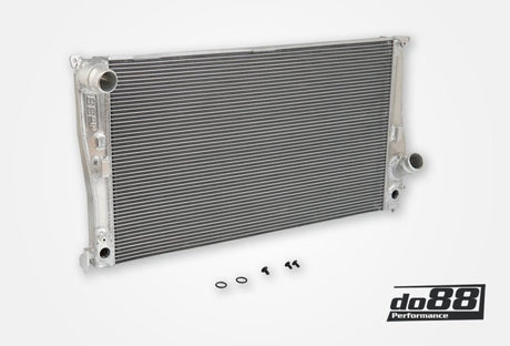 do88 - do88 07 - 13 BMW 135i/335i N54/N55 (E82/E88/E9X) Radiator