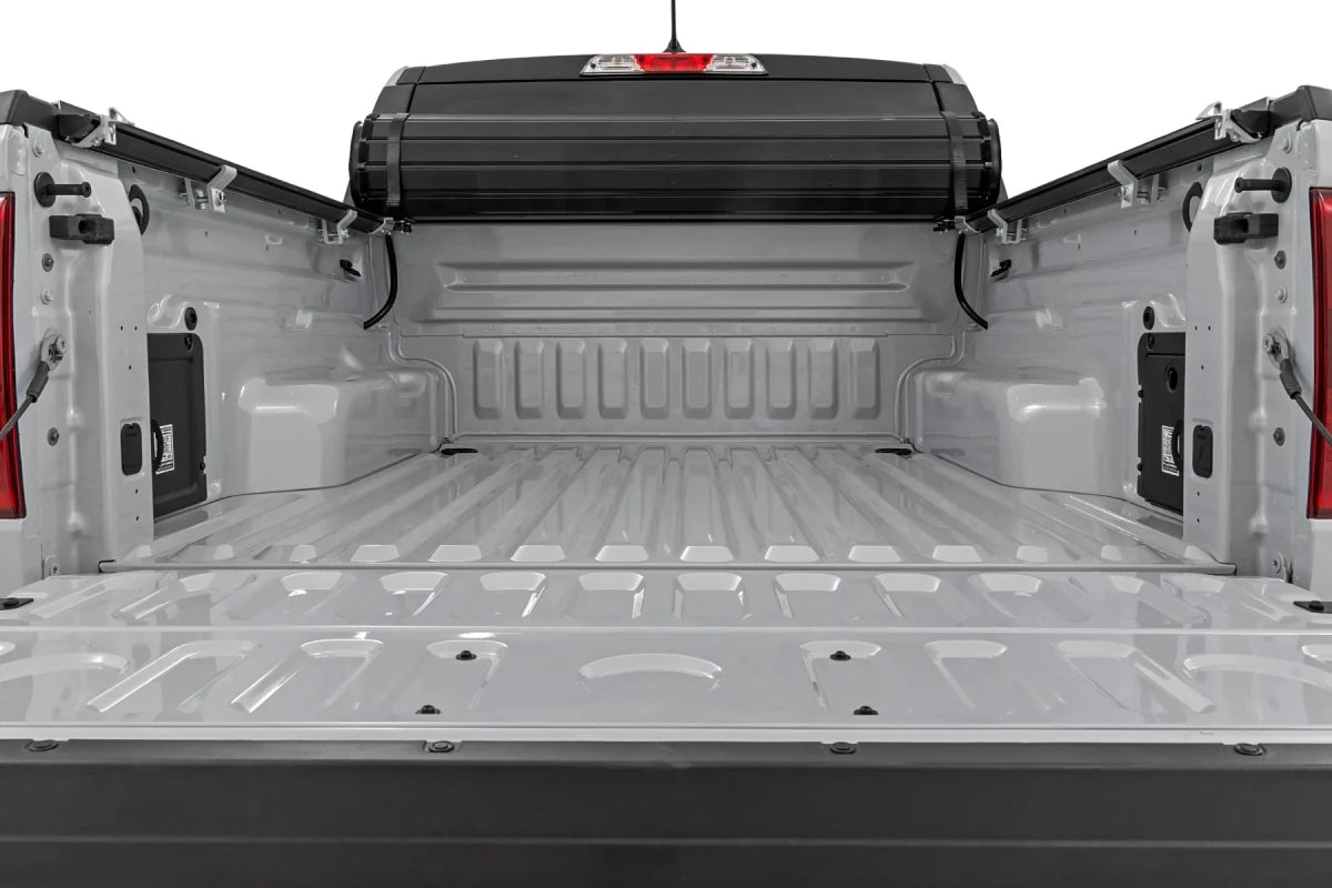 Rough Country - Rough Country Hard Roll Up Bed Cover 4'6" Bed | Ford Maverick 2WD/4WD (2022 - 2026)