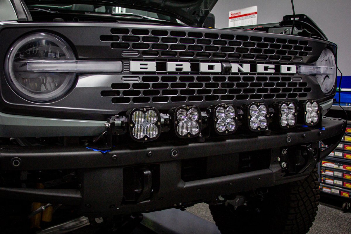 Baja Designs - Baja Designs 2021+ Ford Bronco 6 XL Linkable Light Bar Kit Steel Bumper Mount w/Upfitter