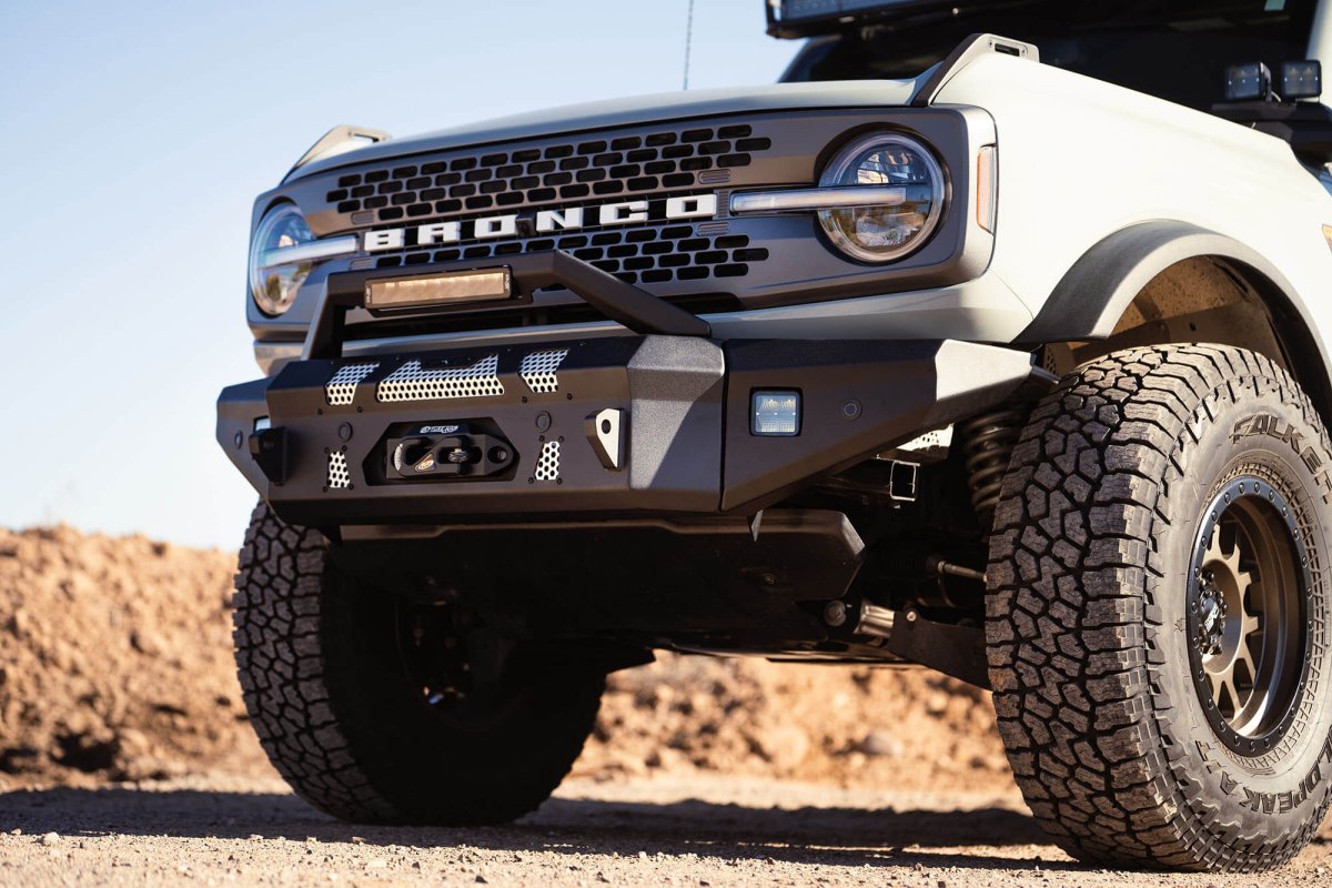 DV8 - DV8 Offroad 2021+ Ford Bronco MTO Series Front Bumper Winch Capable w/ Optional Bull Bar/Aux Light Opening