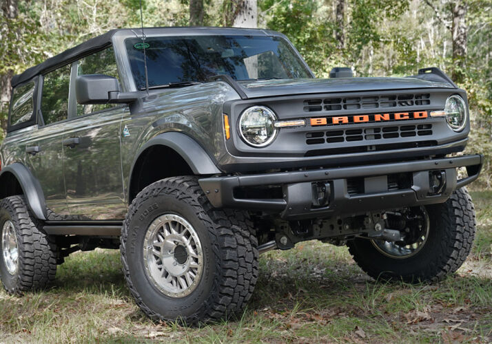 Superlift 21-22 Ford Bronco 4WD (Does not fir Sport or Sasquatch Package) 2in Lift Kit