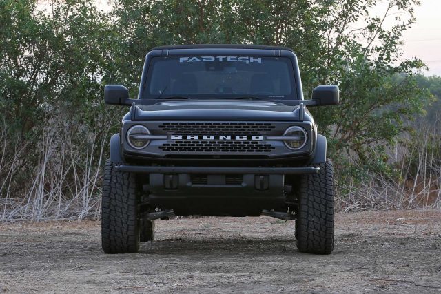 Fabtech 2021 Ford Bronco 4WD 3in Uniball UCA System w/DL 2.5 Resi Coilovers & Rear DL Coilovers