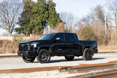 Rough Country - Rough Country 1.75 INCH LEVELING KIT TOYOTA TUNDRA 2WD/4WD (2022) - Panda Motorworks