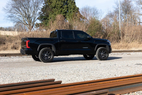 Rough Country - Rough Country 1.75 INCH LEVELING KIT TOYOTA TUNDRA 2WD/4WD (2022) - Panda Motorworks