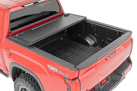 Rough Country - Rough Country HARD LOW PROFILE BED COVER 5.5 FT | CARGO MGMT | TOYOTA TUNDRA (2022) - Panda Motorworks