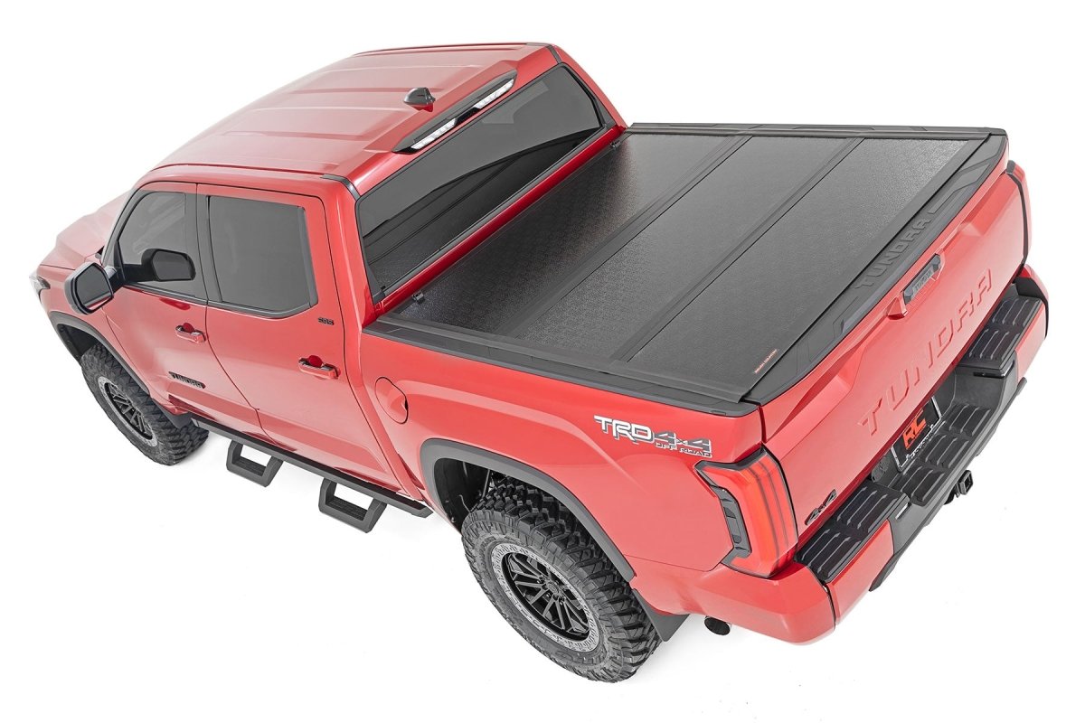 Rough Country - Rough Country HARD LOW PROFILE BED COVER 5.5 FT | CARGO MGMT | TOYOTA TUNDRA (2022) - Panda Motorworks